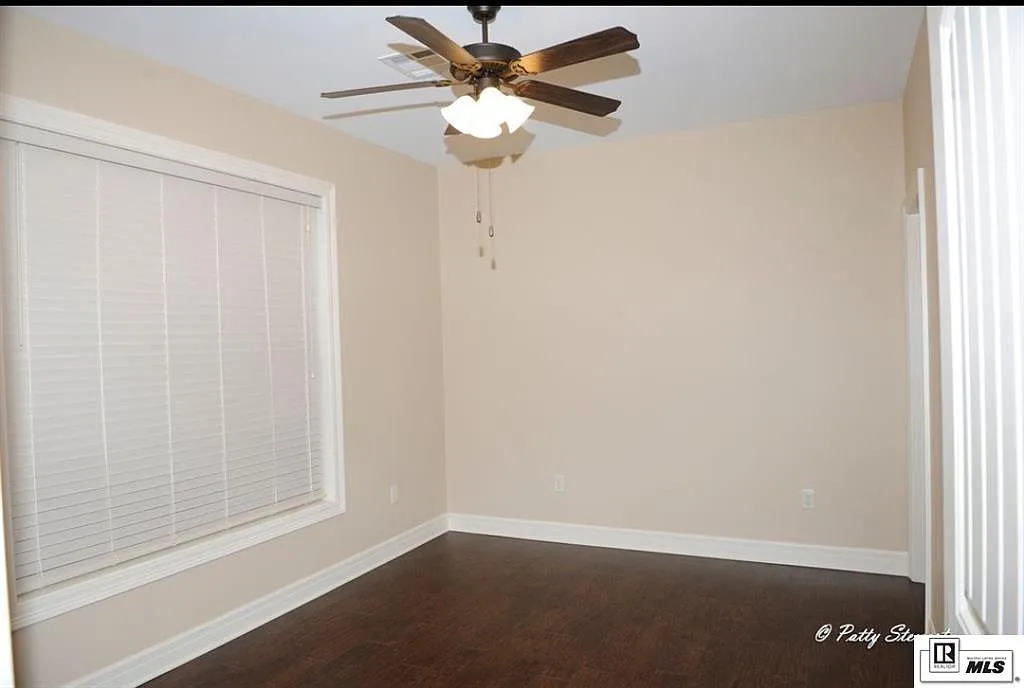 2 bed, 2.5 bath, 1500 sqft, $1,600 — Photo 4