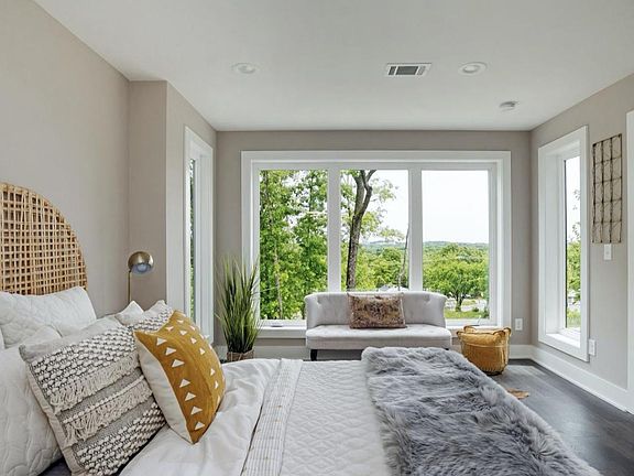 2nd floor bedroom