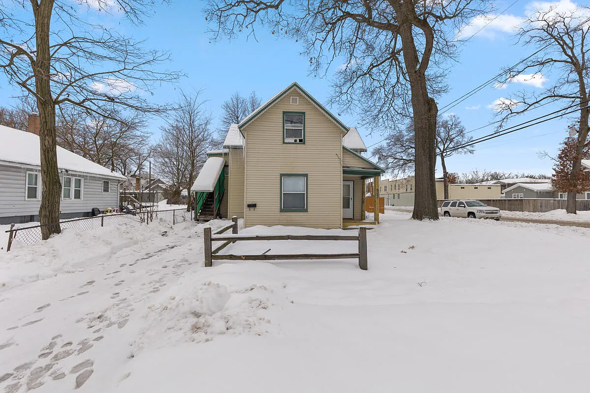 2936 Sanford St photo 1
