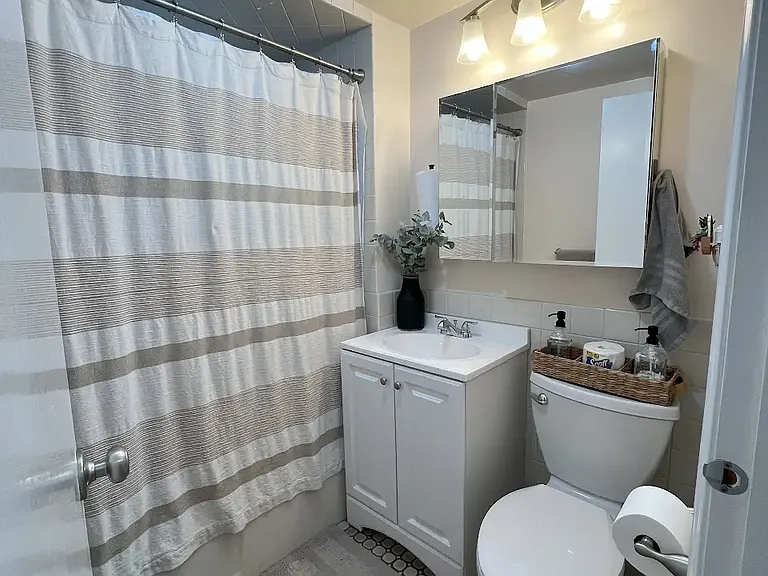1145 Boylston St #4 — Photo 11