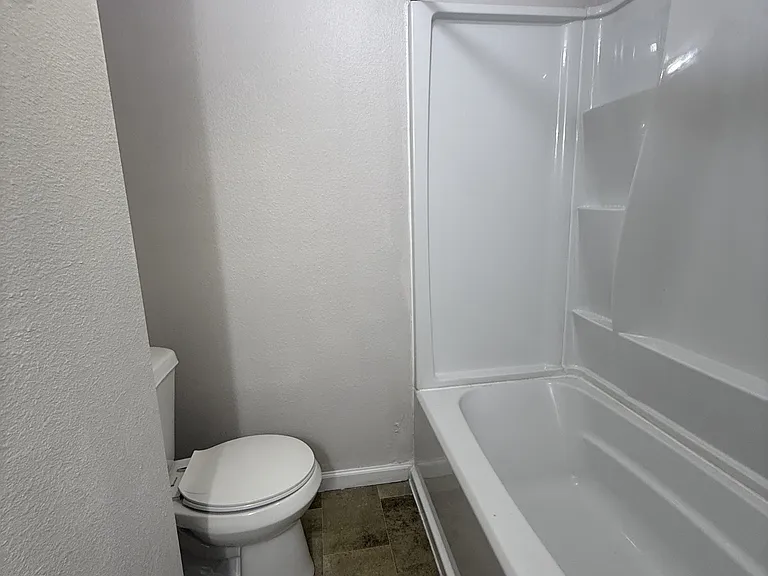 502 Houston St — Photo 7
