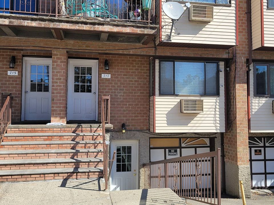 1st image of 717 E 85th St #300