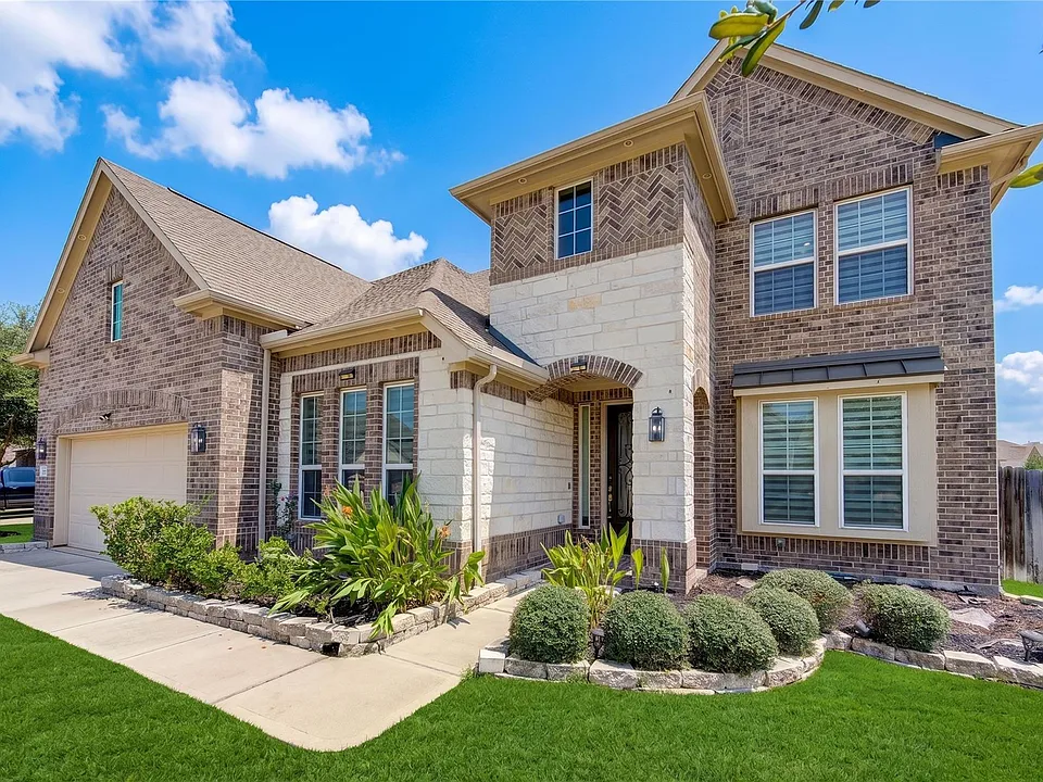 1111 Vivid Crescent Ct