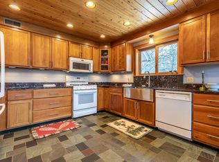 97 Stewart Ln, Cuttingsville, VT 05738