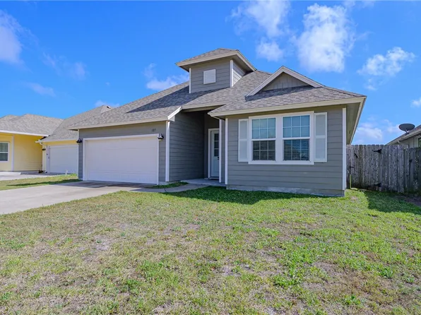 125 Shadow Moss Ln, Rockport, TX 78382
