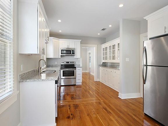 2nd image of 1934 Audubon St