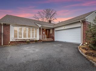 15 Robinson Ter, Clifton, NJ 07013