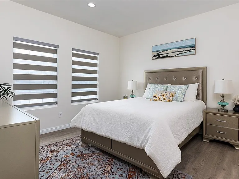 89 N Grand Oaks Ave #103 — Photo 9
