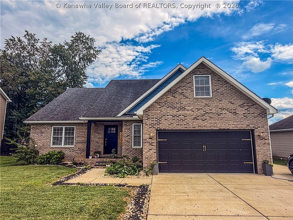 1st image of 66 Fieldstone Dr