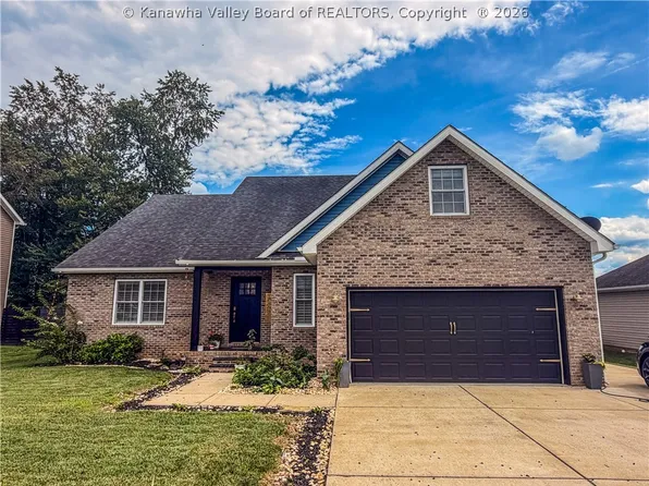 66 Fieldstone Dr, Fraziers Bottom, WV 25082