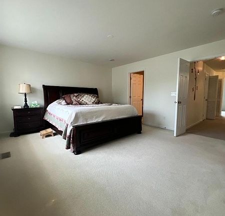 3rd image of 4 Greenwich Ct