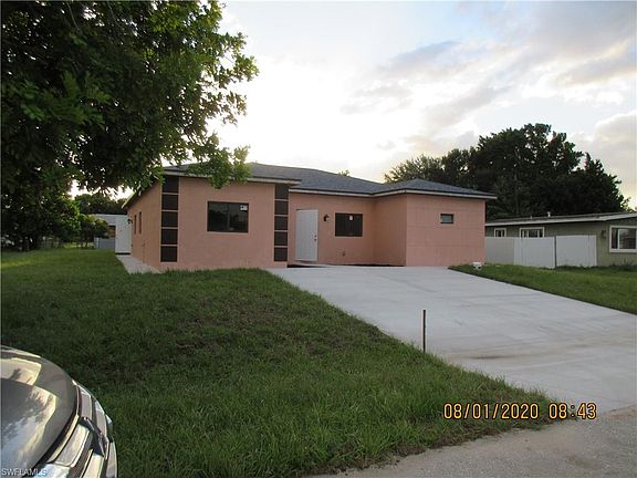 2nd image of 423 Canyon Dr S