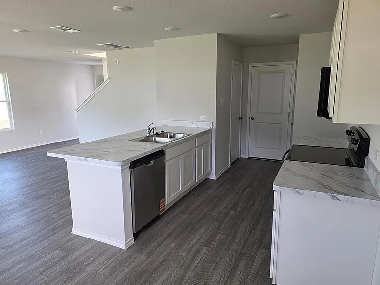 216 Stoney Rdg — Photo 4