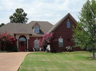 10242 Lacey Dr, Olive Branch, MS 38654