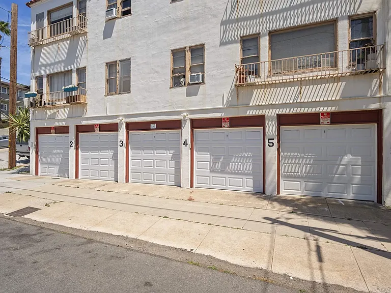 2253 Brant St — Photo 18