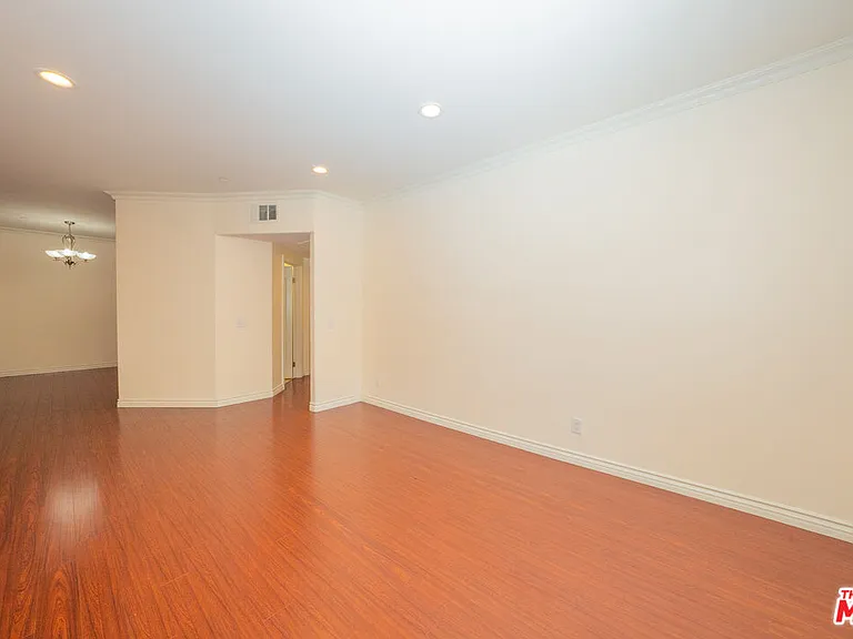 626 E Orange Grove Ave #105 — Photo 10