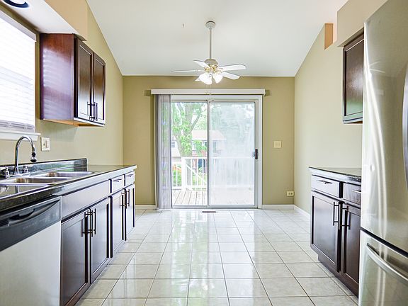 3rd image of 2088 Pennsbury Ln