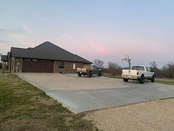 3rd image of 226 County Road 44110