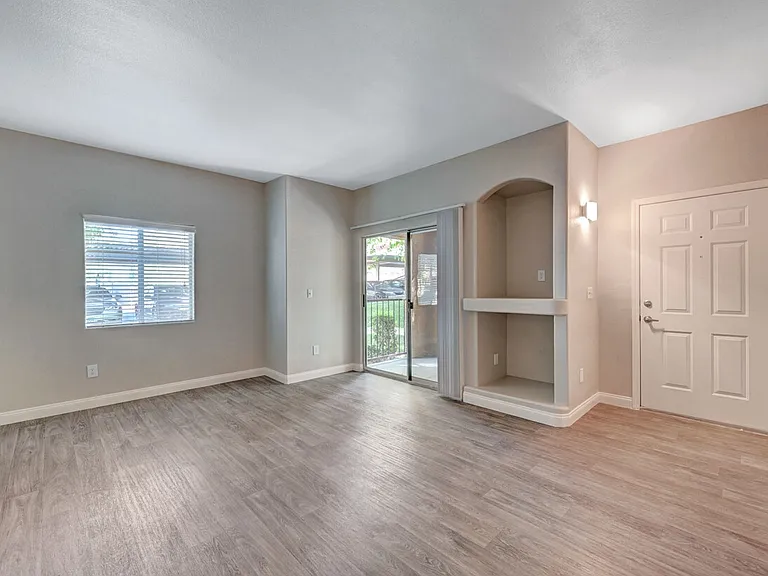 Horizon Ridge Apartments — Photo 11