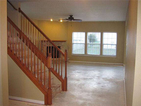 2nd image of 1574 Danielle Dr