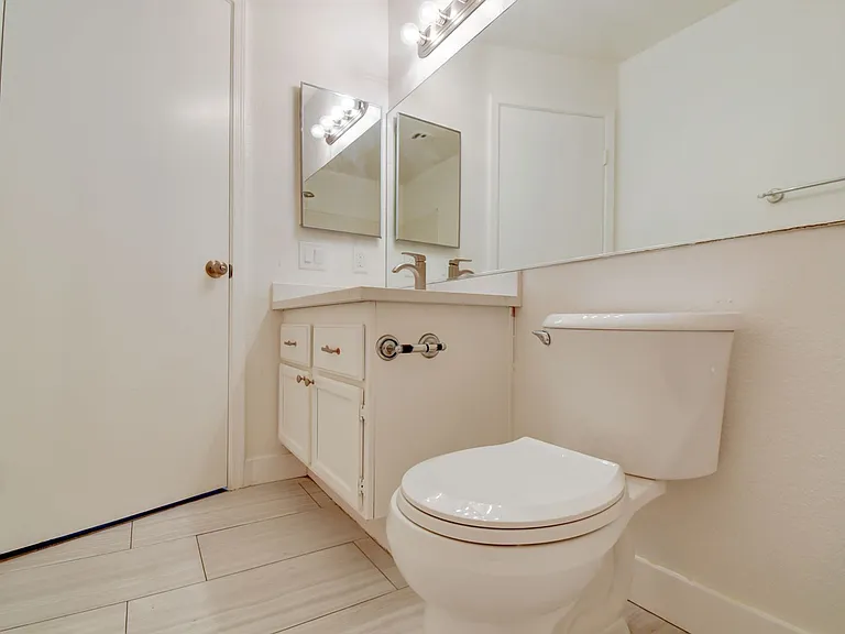 6867 Tamarus St #202 — Photo 20