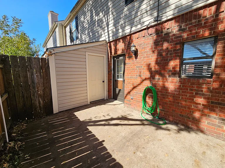 202 Samuel Blvd #3C — Photo 26