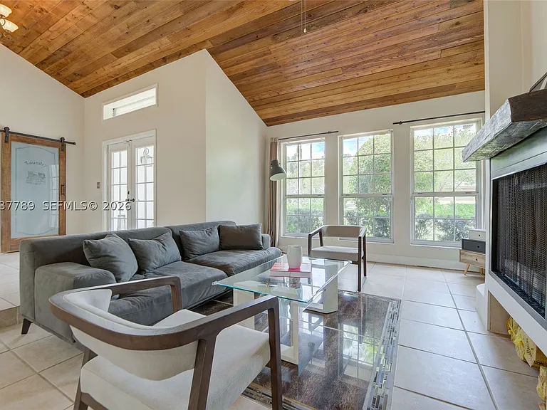 1300 NW 122nd Ave — Photo 7