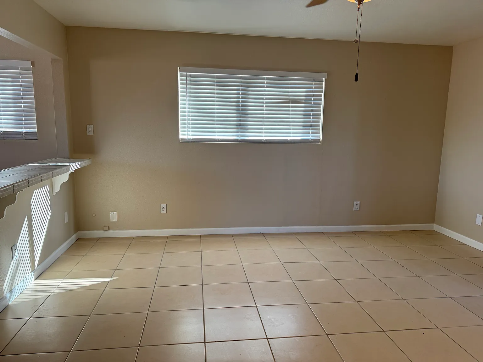 3 bed, 1260 sqft, $2,400 — Photo 2