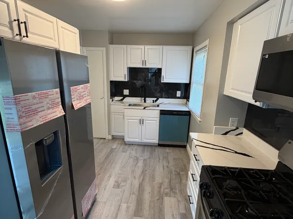 2133 Bailey St, Dearborn, MI 48124