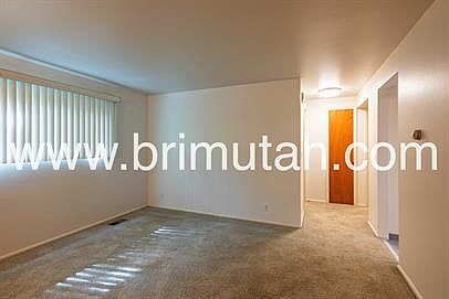 3rd image of 952 E Princeton Ave #C