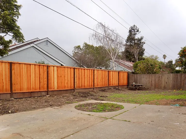 37051 Shasta St — Photo 17