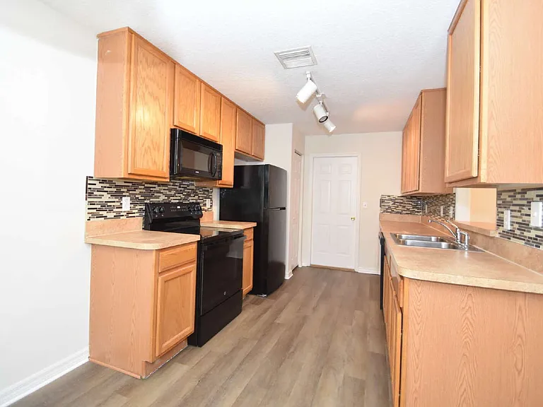 9 Uturn Ct — Photo 17