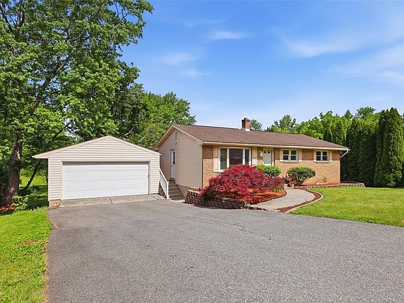 2nd image of 3951 Kenrick Dr