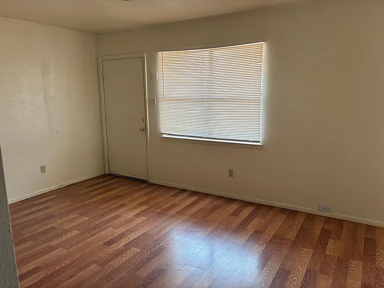 538 Ortiz Dr SE — Photo 8