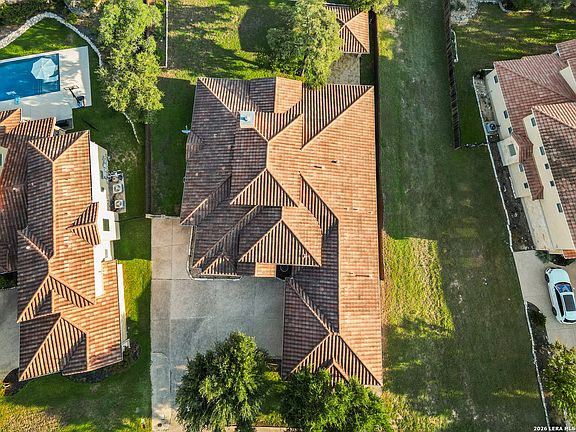 3rd image of 25022 ESTANCIA CIR