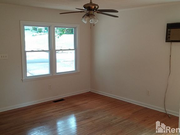 2nd image of 300 Amherst Dr #A