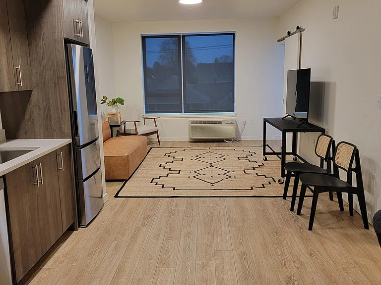 1 BR "A"