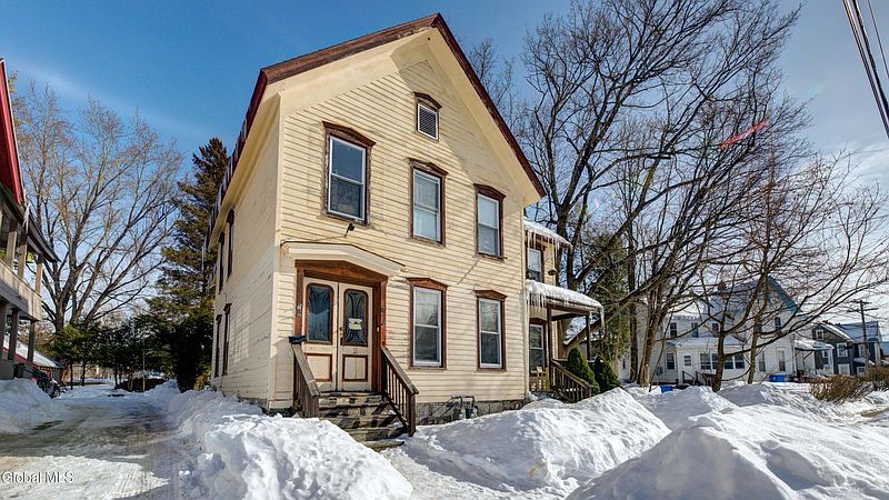 3rd image of 38 Temple Street