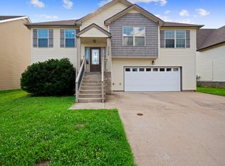 3738 Gray Fox Dr, Clarksville, TN 37040