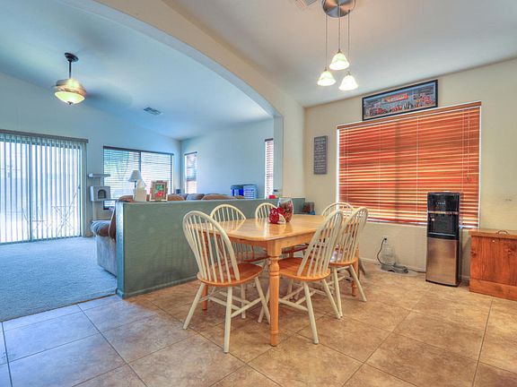 4th image of 1331 E Prickly Pear Dr