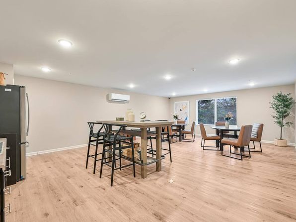 750 6th Ave W #305