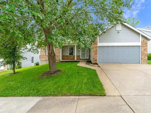 17142 Elm Trail Dr, Eureka, MO 63025