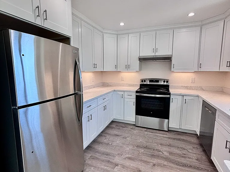 1431 Wabash St — Photo 4