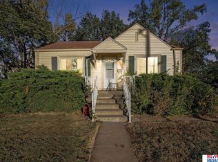 5515 S 79th St, Omaha, NE 68127