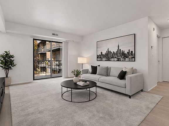 5th image of 1387 E Larned St #449103R