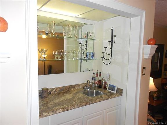 5th image of 7919 Charter Oak Ln