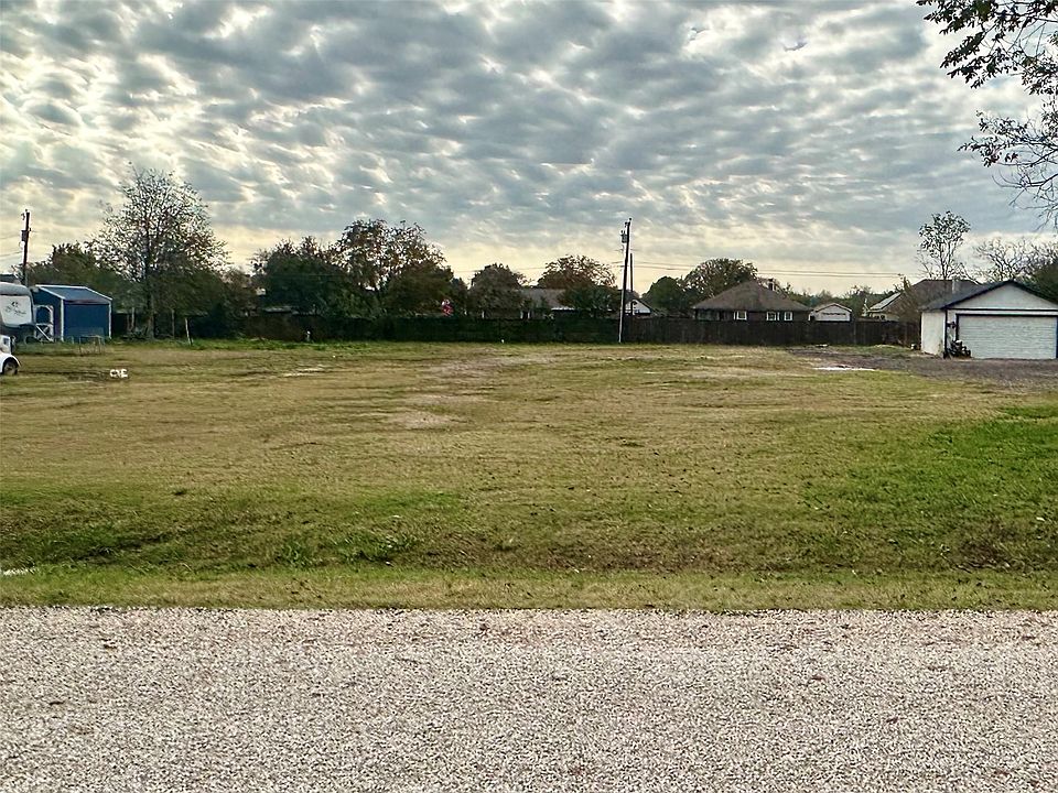 1st image of 608 Matador Dr