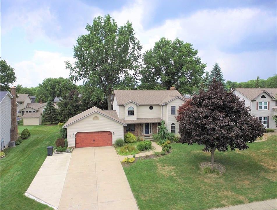 1st image of 16 Shawnee Dr