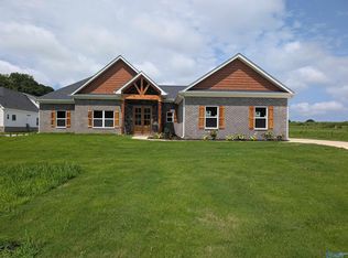 114 Treva Ln, Hazel Green, AL 35750