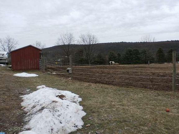 2nd image of 71 Stonehedge Ln